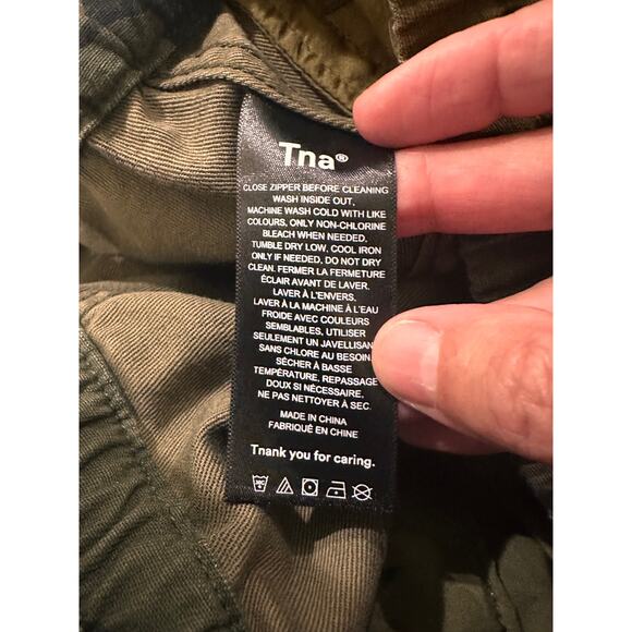 TNA Aritzia Alix Pant High Waisted Elastic Cuff Dark Green Camo Jogger, S - Picture 4 of 11